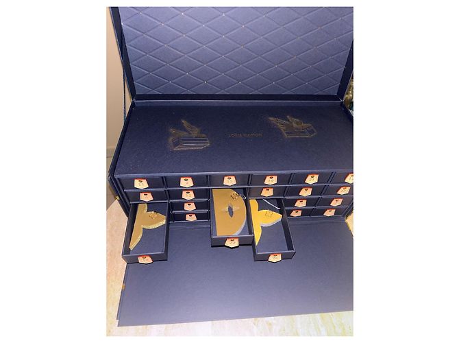 Louis Vuitton Coffret Calendrier de l'Avent en cuir bleu et or - vue 5