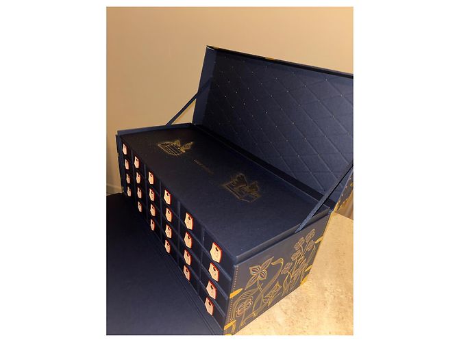 Louis Vuitton Coffret Calendrier de l'Avent en cuir bleu et or - vue 7
