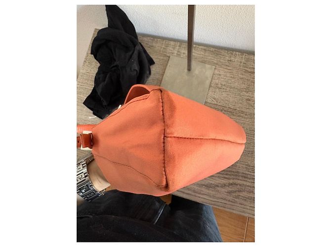 Borsa a spalla Fendi Baguette Corallo - vista 11