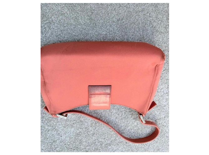 Borsa a spalla Fendi Baguette Corallo - vista 15