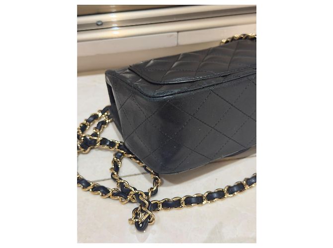 Chanel Classic Flap Bag in pelle di agnello nera - vista 6