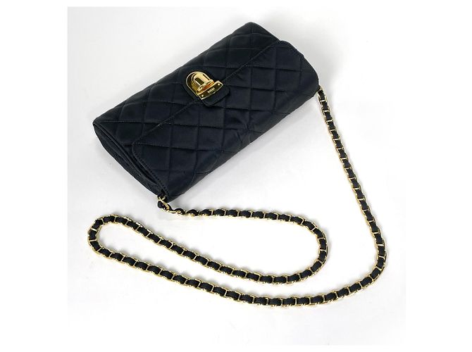 Prada gesteppte Nylon-Schultertasche - Ansicht 4