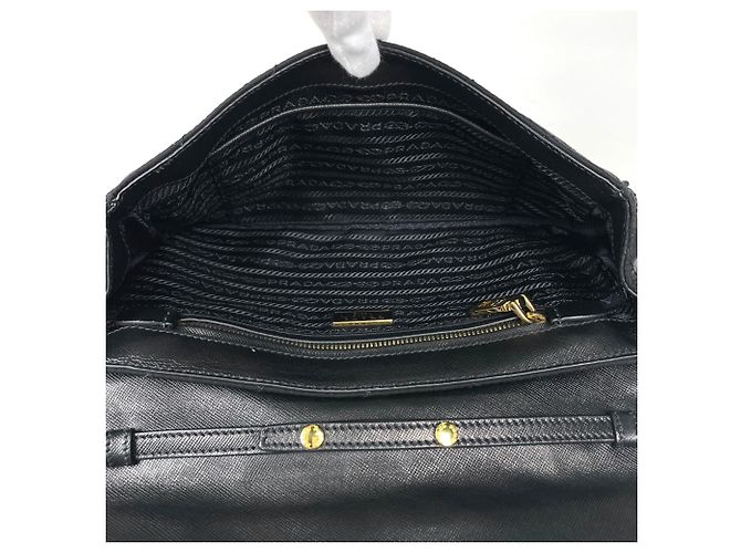 Prada gesteppte Nylon-Schultertasche - Ansicht 7