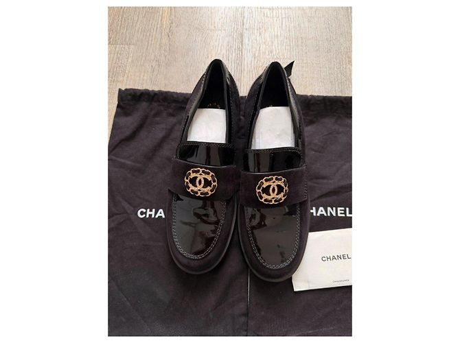 Chanel Mocassini in Camoscio e Pelle Verniciata - vista 2