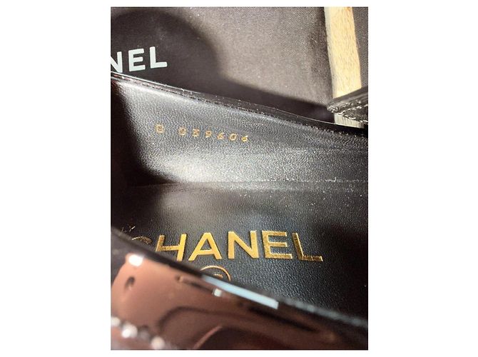 Chanel Mocassini in Camoscio e Pelle Verniciata - vista 7