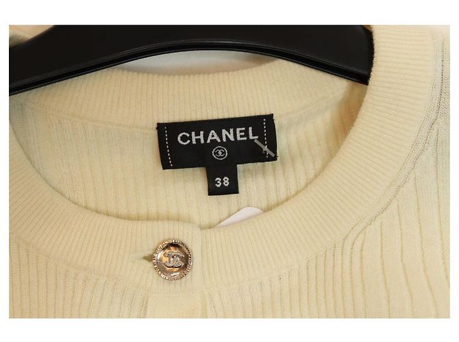 Chanel Geripptes Cardigan in Creme mit Fischmotiv - Größe UK 10 - Ansicht 4