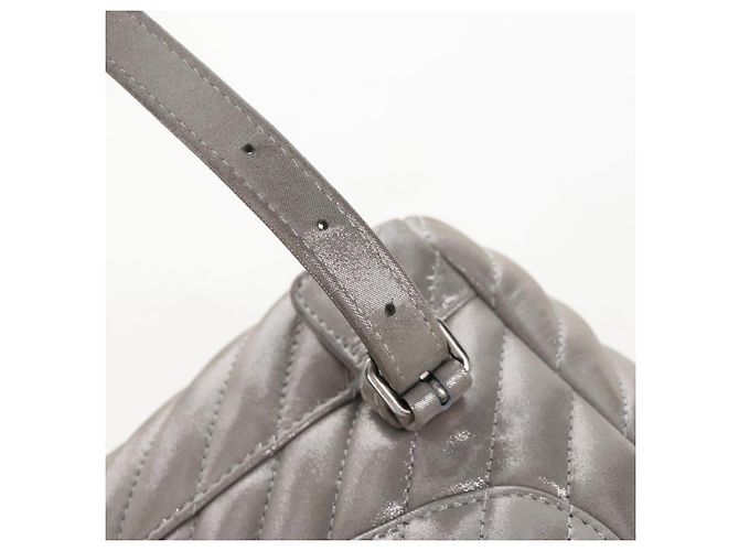 CHANEL V Stitch Backpack Leather Silver CC - vista 18
