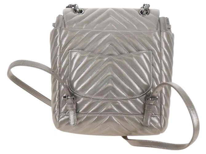 CHANEL V Stitch Backpack Leather Silver CC - vista 2