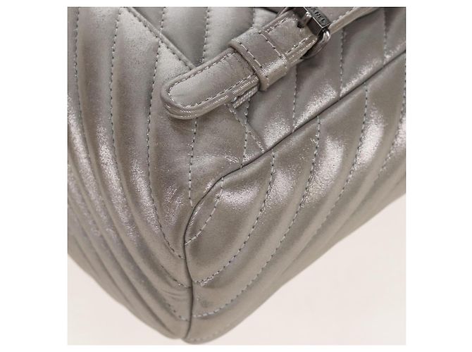 CHANEL V Stitch Backpack Leather Silver CC - vista 22