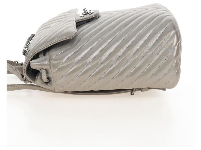 CHANEL V Stitch Backpack Leather Silver CC - vista 3