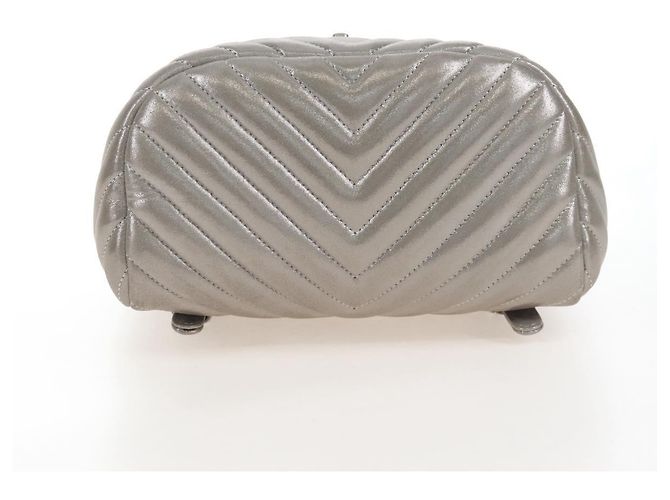 CHANEL V Stitch Backpack Leather Silver CC - vista 5