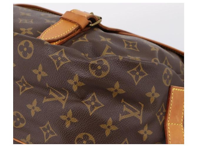 LOUIS VUITTON Monogram Saumur 43 Shoulder Bag M42252 LV - vista 16
