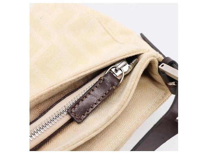 FENDI Zucca Canvas Mamma Baguette Shoulder Bag Ivory Silver - vista 25