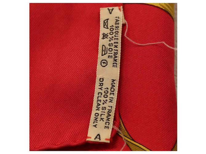 Hermès HERMES Carre 90 Scarf Silk Red Beige  LES CAVALIERS D'OR - vista 16