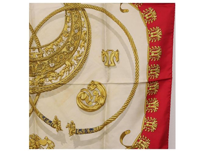 Hermès HERMES Carre 90 Scarf Silk Red Beige  LES CAVALIERS D'OR - vista 7