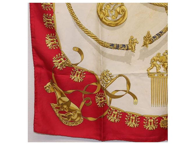 Hermès HERMES Carre 90 Scarf Silk Red Beige  LES CAVALIERS D'OR - vista 8