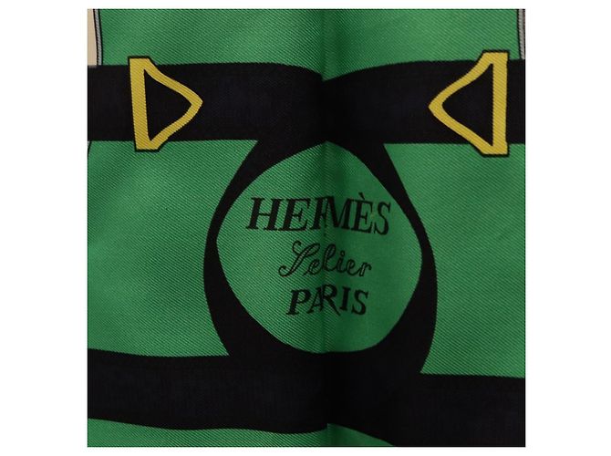 Hermès HERMES Carre 90 Scarf  Eperon d Or  Silk Navy - vista 13