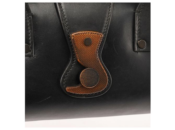Gucci Borsa Bowling 2002 in pelle nera con chiusura in legno - vista 6