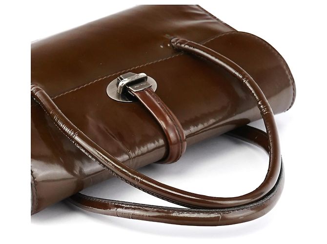 Miu Miu Borsa a mano in pelle verniciata marrone - vista 9
