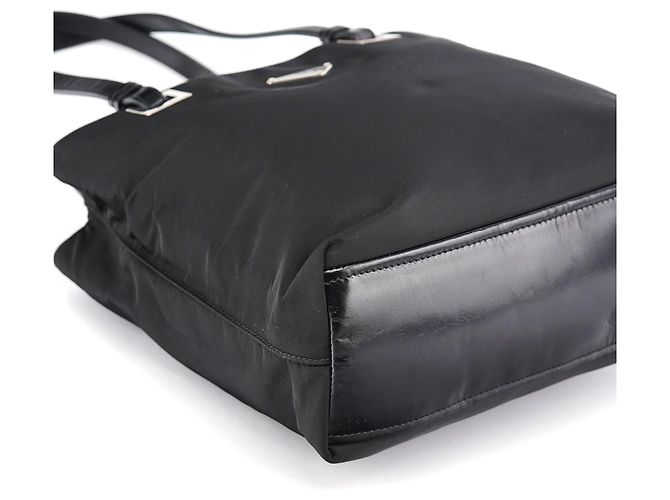 Prada Borsa Tote in Nylon Tessuto Nero - vista 7