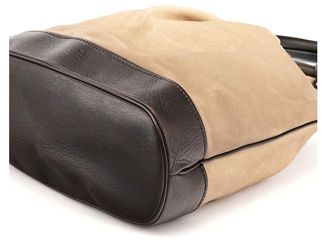 Gucci 106294 Borsa a secchiello in camoscio beige con manico in legno - vista 9