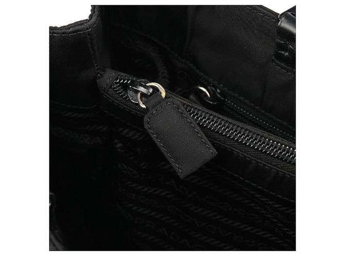 Prada Borsa Tote in nylon Tessuto Impuntu nera - vista 12