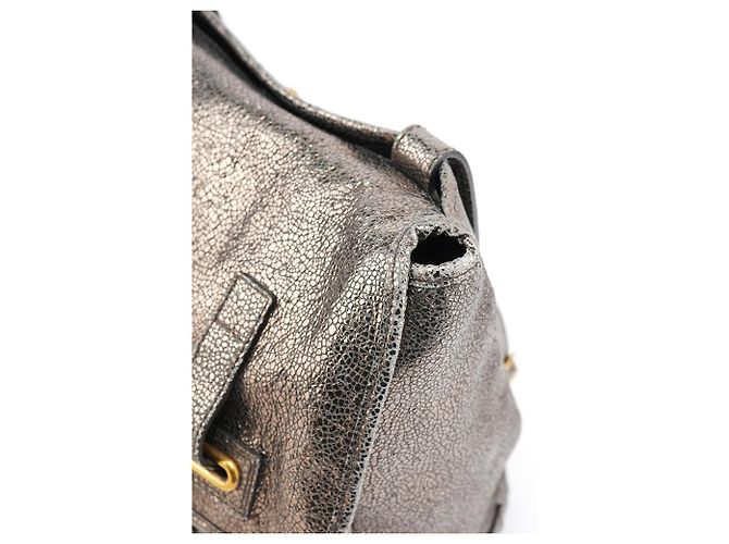 Yves Saint Laurent Borsa a tracolla Muse in pelle craquelé metallizzata - vista 12