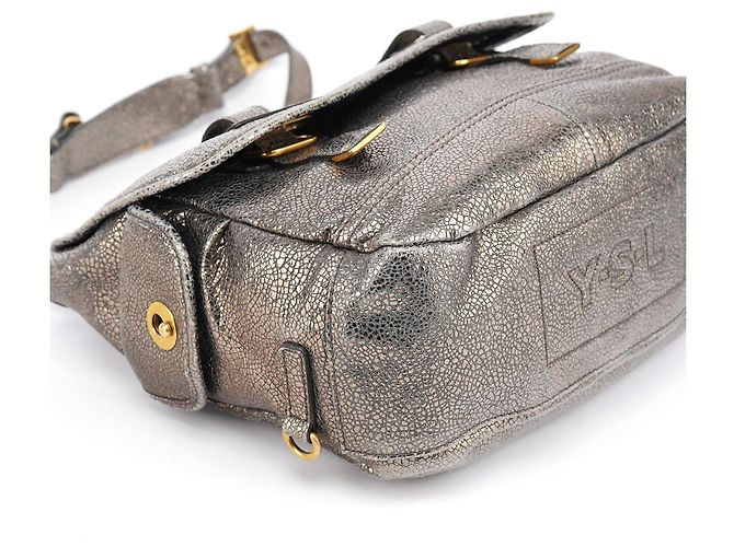 Yves Saint Laurent Borsa a tracolla Muse in pelle craquelé metallizzata - vista 14