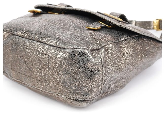 Yves Saint Laurent Borsa a tracolla Muse in pelle craquelé metallizzata - vista 15