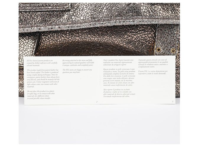 Yves Saint Laurent Borsa a tracolla Muse in pelle craquelé metallizzata - vista 19