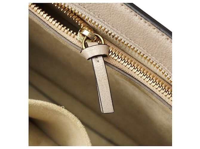 Chloé Bolsa 2-Way em couro bege com alça dourada - vista 18