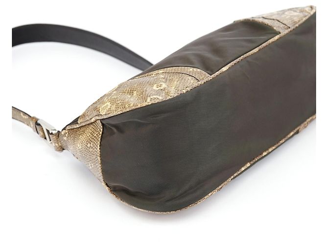 Prada Borsa hobo in finta pitone verde e gialla - vista 9
