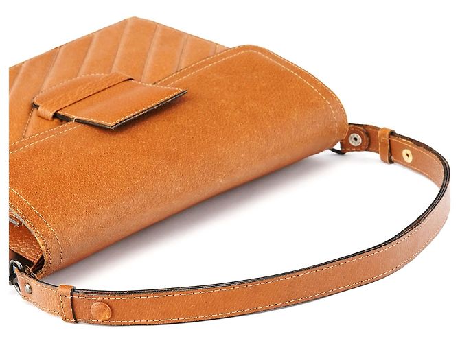 Yves Saint Laurent Borsa a spalla in pelle trapuntata marrone chiaro - vista 12