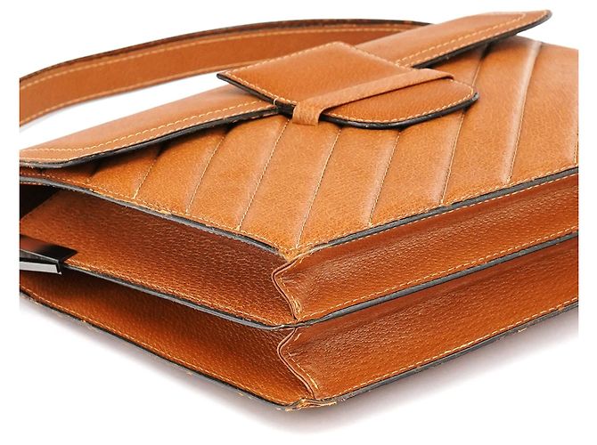 Yves Saint Laurent Borsa a spalla in pelle trapuntata marrone chiaro - vista 14