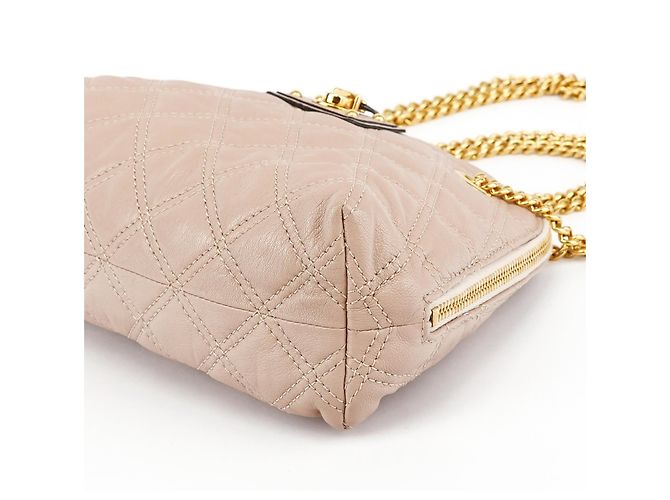 Marc Jacobs Gesteppte Leder-Schultertasche mit Kette in Rosa Beige - Ansicht 10