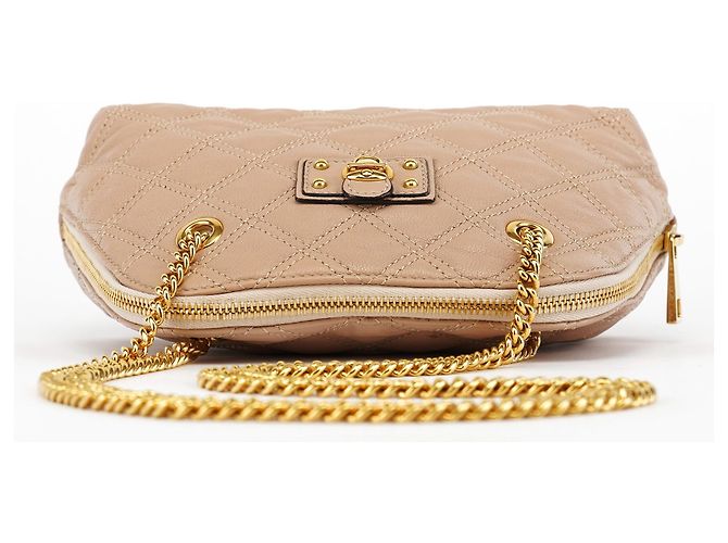 Marc Jacobs Gesteppte Leder-Schultertasche mit Kette in Rosa Beige - Ansicht 4
