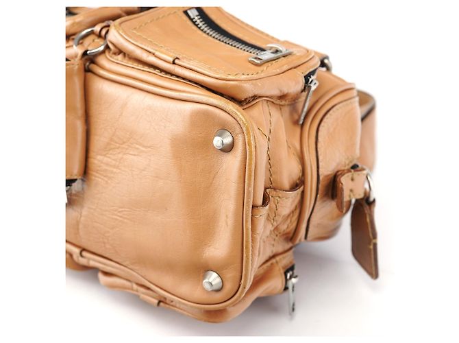 Chloé Borsa Tote Betty in pelle di vitello beige - vista 13