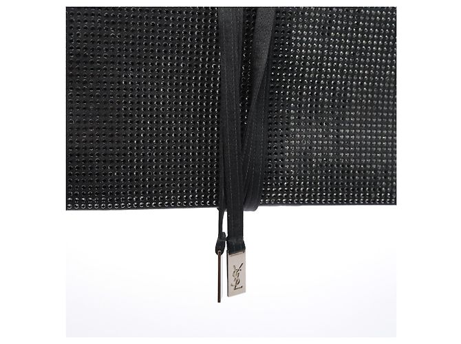 Yves Saint Laurent Grande pochette in raso nero con cristalli e strass - vista 4