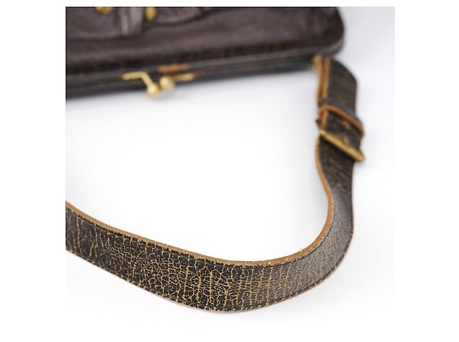 Miu Miu Borsa a spalla clutch in pelle craquelé marrone - vista 13