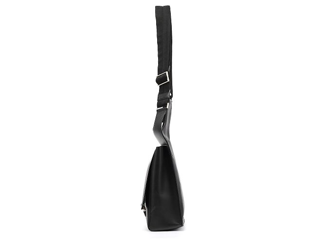 Prada Bolsa de ombro em couro preto com fivela Fall 1999 - vista 2
