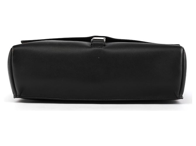 Prada Bolsa de ombro em couro preto com fivela Fall 1999 - vista 5