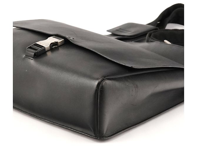 Prada Bolsa de ombro em couro preto com fivela Fall 1999 - vista 8