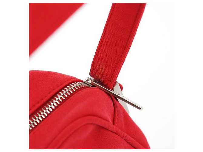 Miu Miu Vintage rote Nylon-Schultertasche - Ansicht 10
