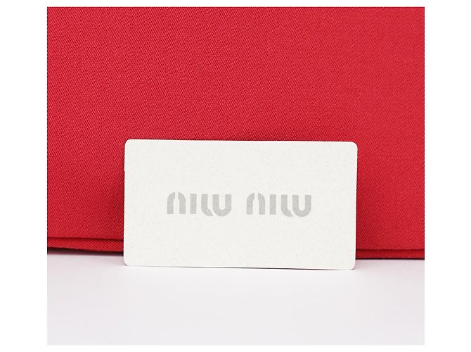 Miu Miu Vintage rote Nylon-Schultertasche - Ansicht 13