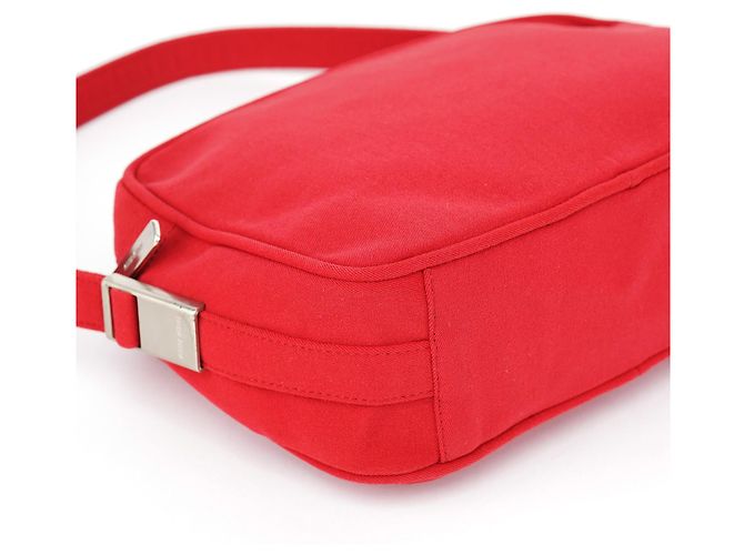 Miu Miu Vintage rote Nylon-Schultertasche - Ansicht 8