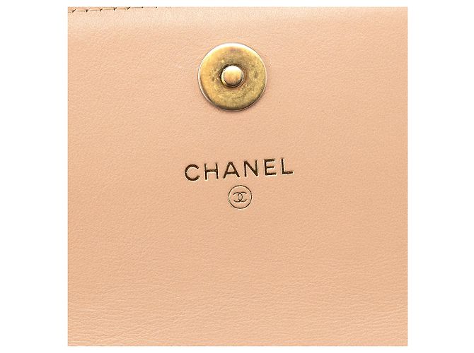 Chanel Borsa in pelle d'agnello matelassé beige con logo e catena - vista 12