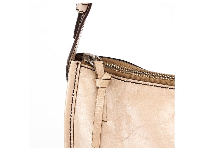 Miu Miu Borsa a tracolla hobo in pelle di agnello beige - vista 7