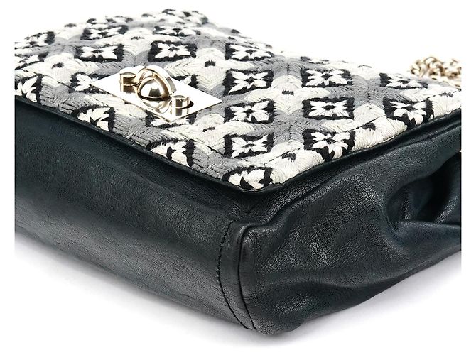 Chloé Graue Schultertasche aus Wollstrick mit Kette - Ansicht 9