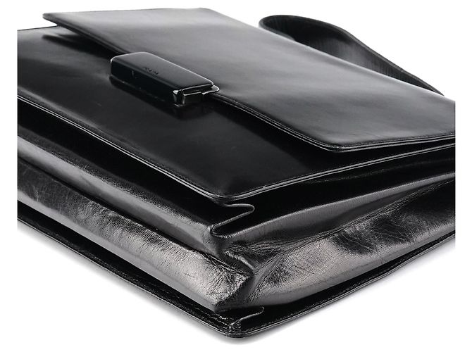 Prada  mala de mão com alça superior e fivela em Vitello preto - vista 11