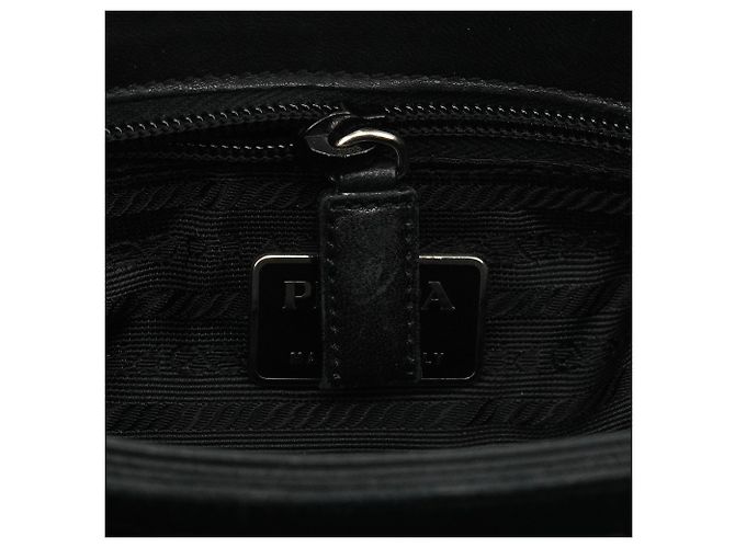 Prada Borsa Tote in nylon Tessuto nera con manici in metallo - vista 10